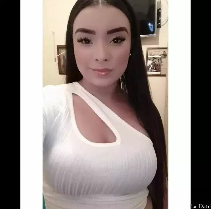 Marcela, 21