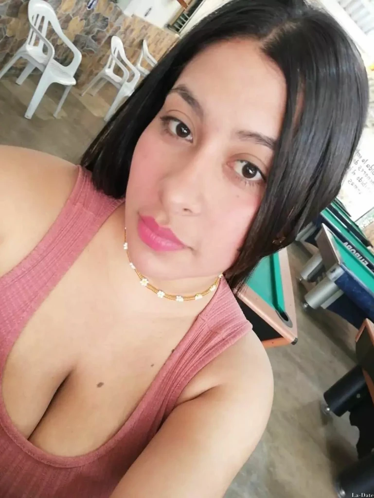 Alejandra, 26